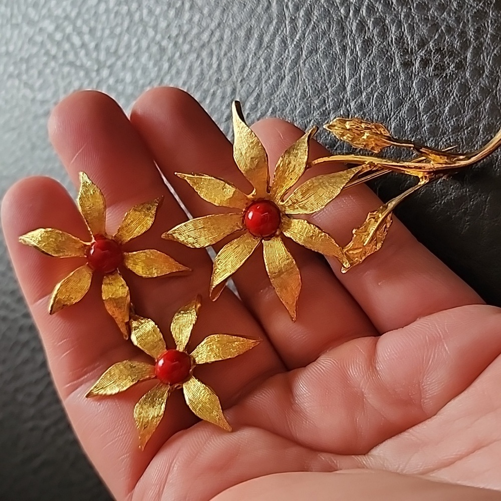 VTG DODDS brooch & clip earring set